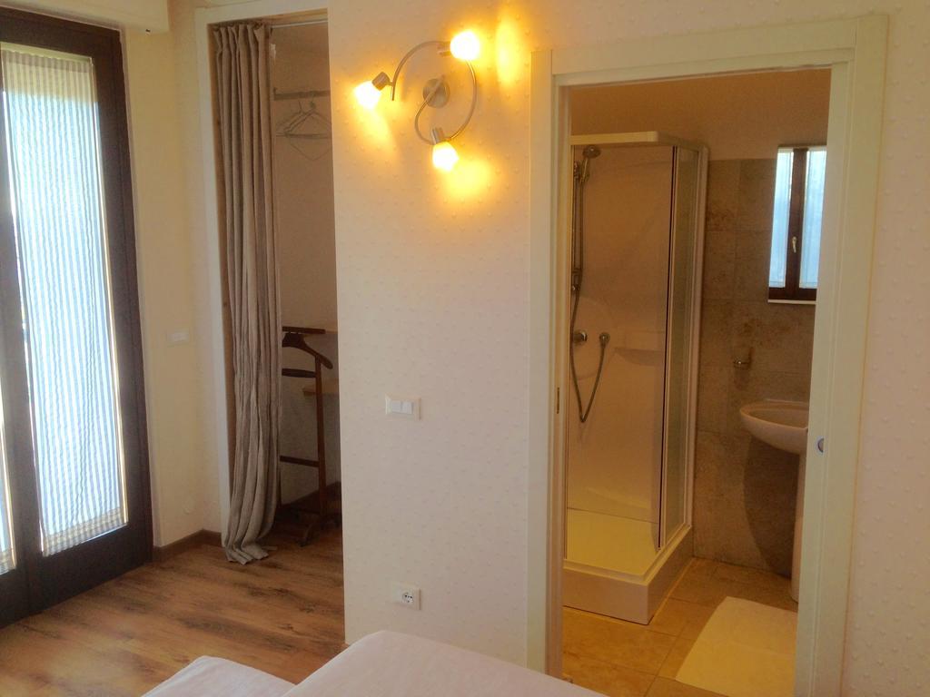 Dal Generale Hotel Moniga del Garda Cameră foto